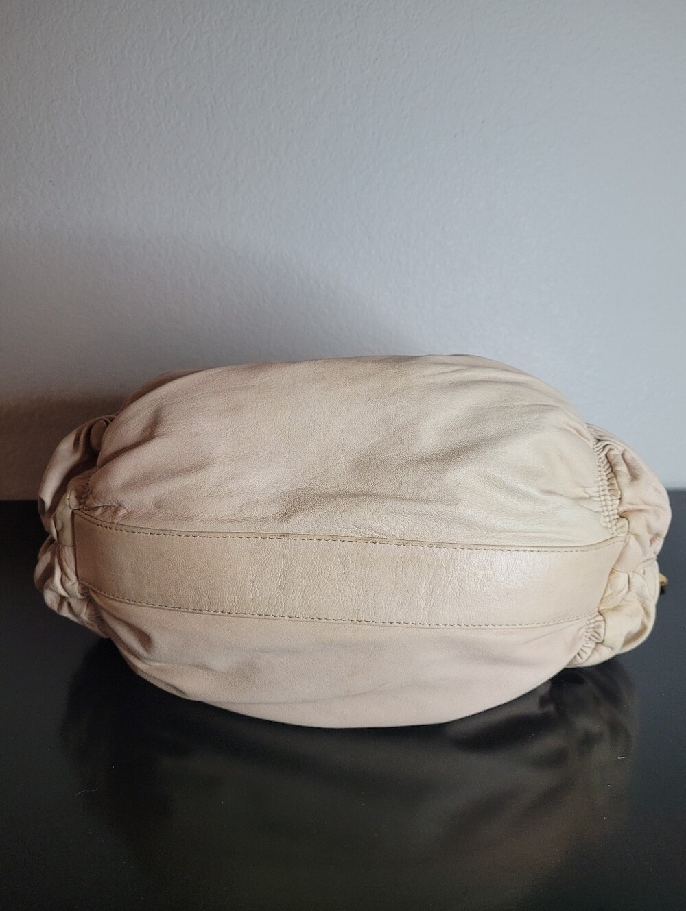 Bally   Lambskin Vintage  Shoulder  Bag - Picture 8 of 13